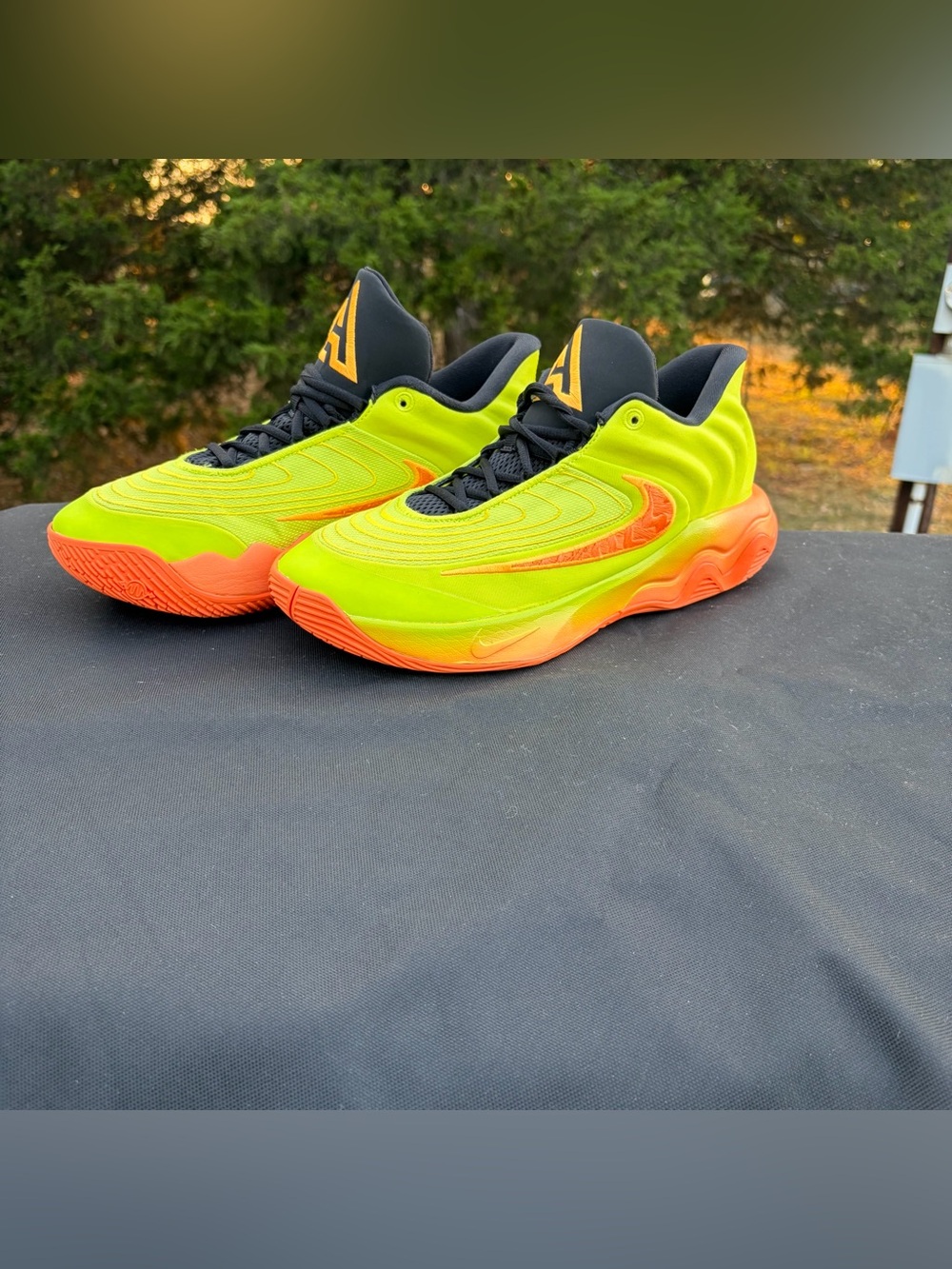 Nike Giannis Immortality 4 Halloween Mens Size 10 Shoes